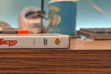 检查您的DVD是否有光盘损坏——华纳兄弟表示将更换