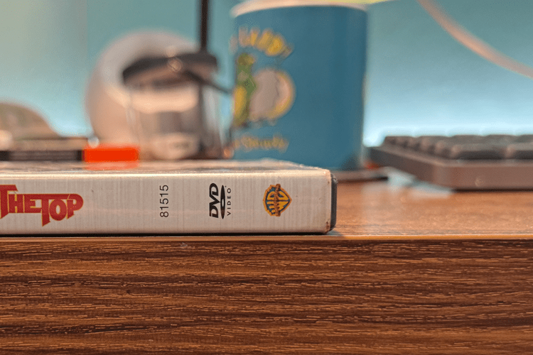 检查您的DVD是否有光盘损坏——华纳兄弟表示将更换