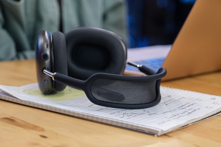 苹果AirPods Max耳机即将支持无损音频传输