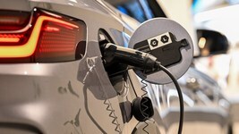 比亚迪宣布充电技术比特斯拉快两倍