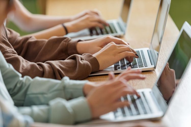 微软、OpenAI和美国一个教师工会正酝酿一项“将人工智能引入课堂”的计划